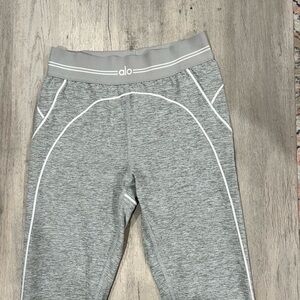 ALO Yoga Heather Gray Leggings